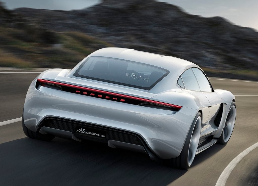 PORSCHE MISSION E RECEBE LUZ VERDE, foto 5