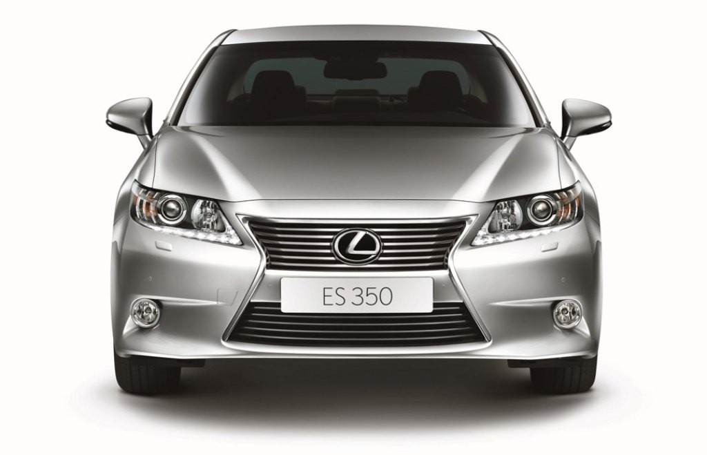 LEXUS LANÇA NO BRASIL A LINHA 2016 DO SEDAN ES 350, foto 1