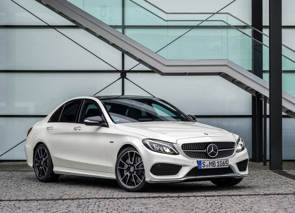 MERCEDES-BENZ C 450 AMG 4MATIC É LANÇADO NO BRASIL BRASIL, foto 1