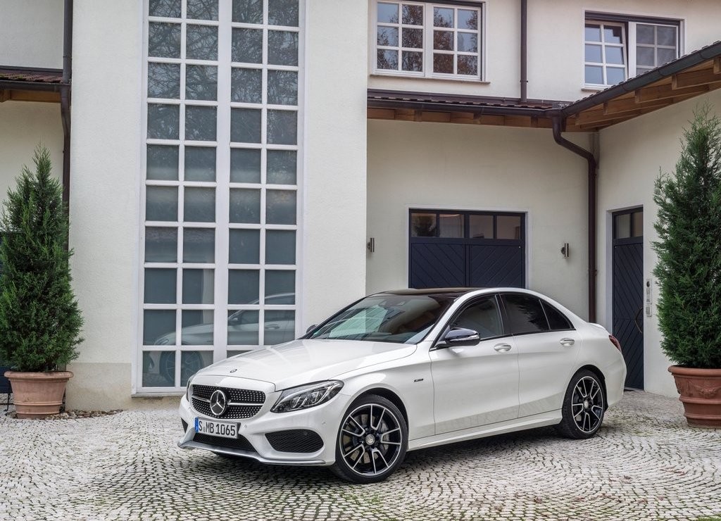 MERCEDES-BENZ C 450 AMG 4MATIC É LANÇADO NO BRASIL BRASIL, foto 2