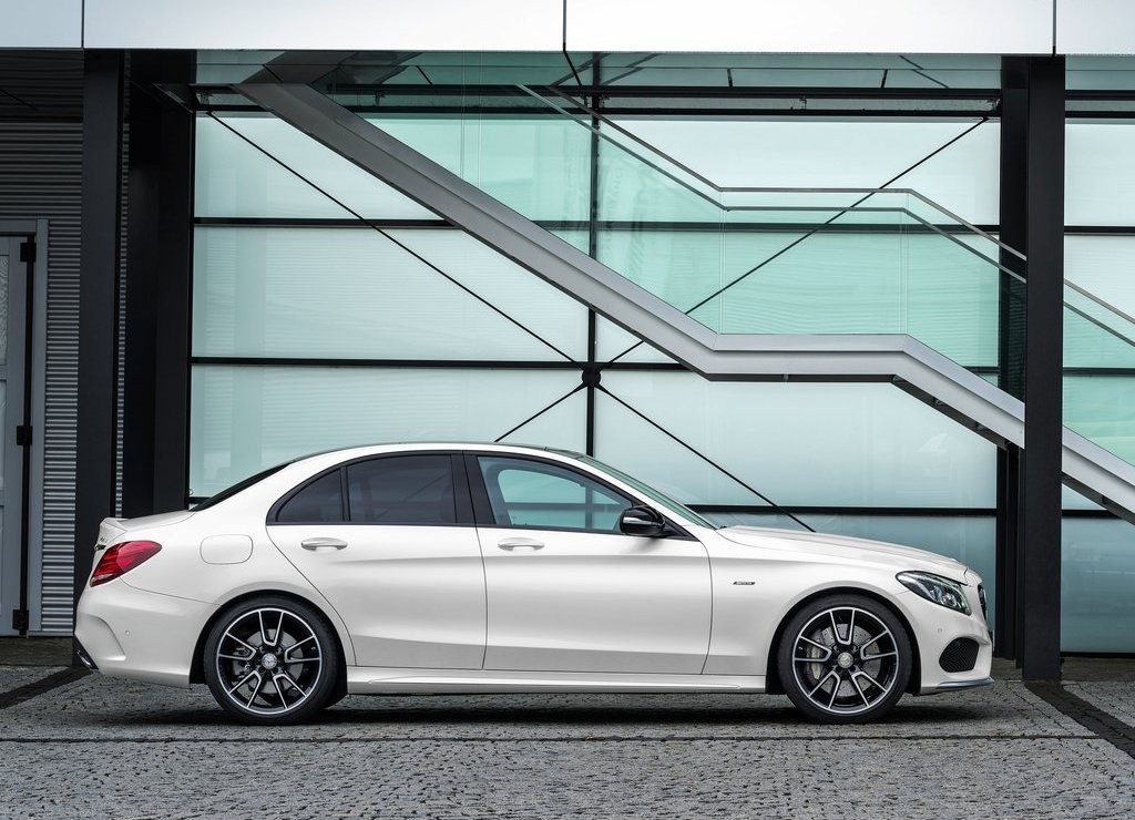 MERCEDES-BENZ C 450 AMG 4MATIC É LANÇADO NO BRASIL BRASIL, foto 6