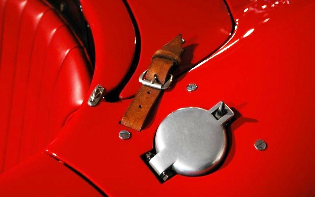 FERRARI F290 MM PILOTADO POR FANGIO EM 1956 FOI VENDIDO POR 25,5 MILHÕES DE EUROS, foto 16