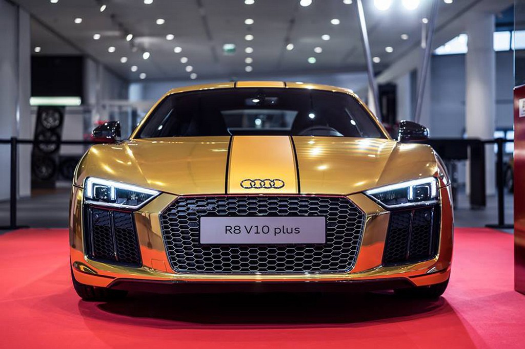 UM AUDI R8 V10 PLUS PARA CELEBRAR O PRÊMIO GOLDEN STEERING WHEEL, foto 3
