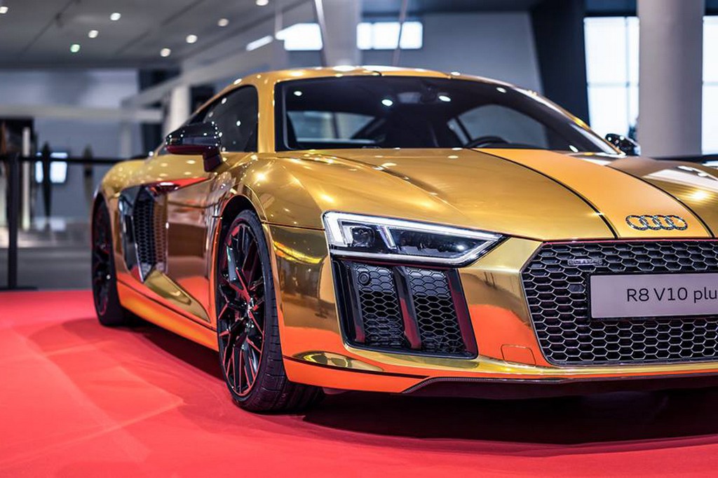 UM AUDI R8 V10 PLUS PARA CELEBRAR O PRÊMIO GOLDEN STEERING WHEEL, foto 6