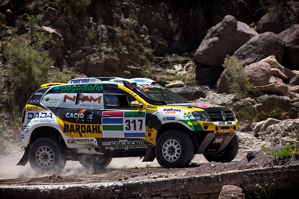 RENAULT DUSTER DAKAR PRETENDE CHEGAR ENTRE OS 10 PRIMEIROS NO RALLY DAKAR, foto 4