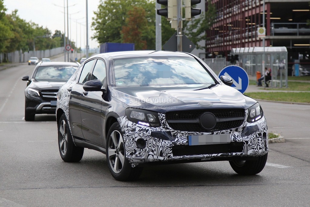 MERCEDES-BENZ GLC COUPE: VEJA UM VÍDEO DO MODELO EM TESTES, foto 8