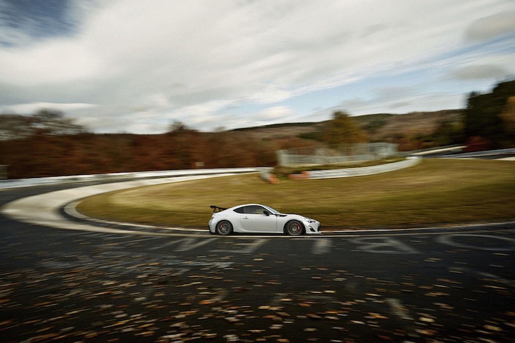 TOYOTA GT86 GRMN: DISPONÍVEL APENAS PARA O JAPÃO, foto 5