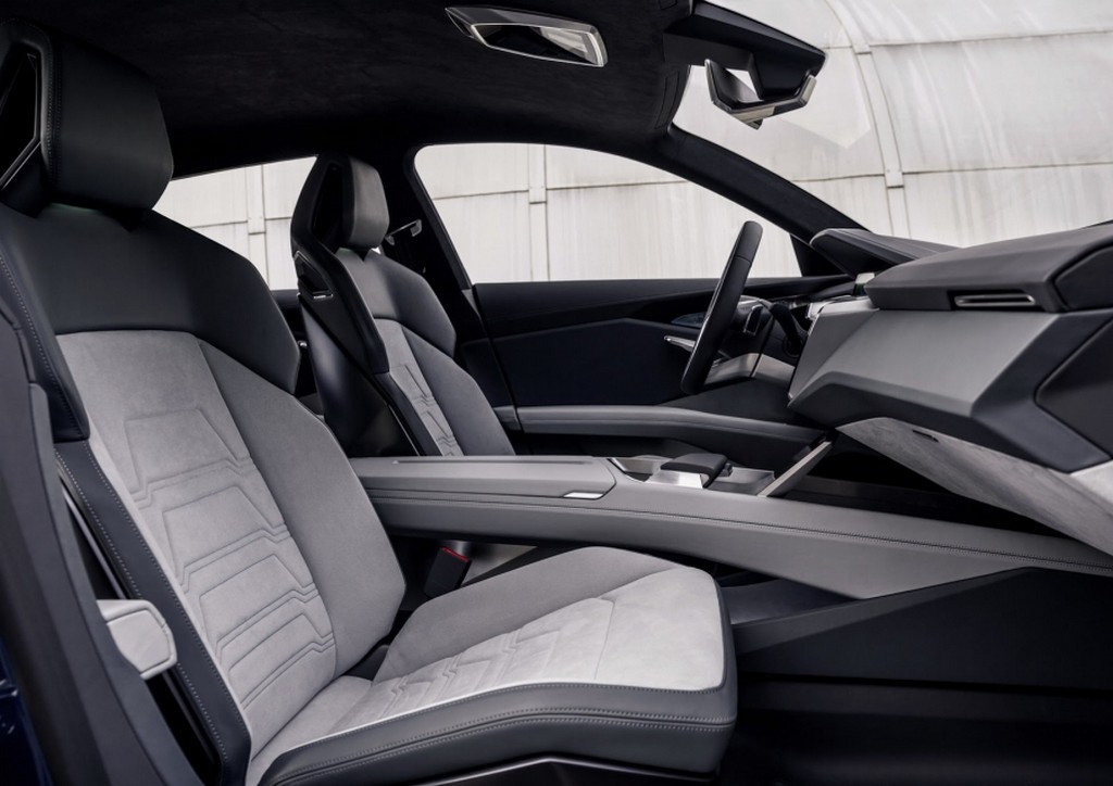AUDI E-TRON QUATTRO É VITRINE PARA OS NOVOS INTERIORES E TECNOLOGIAS DA MARCA, foto 3