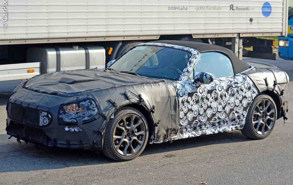 FIAT 124 SPIDER NA VERSÃO ABARTH ESTÁ EM DESENVOLVIMENTO, foto 2