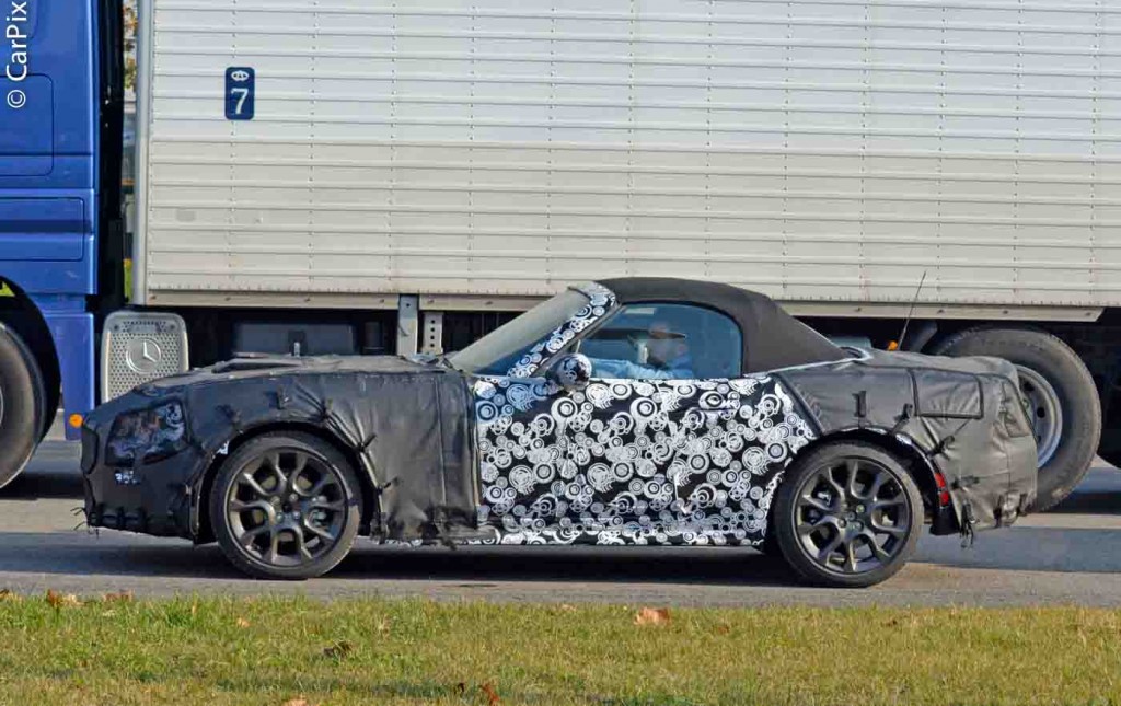 FIAT 124 SPIDER NA VERSÃO ABARTH ESTÁ EM DESENVOLVIMENTO, foto 3