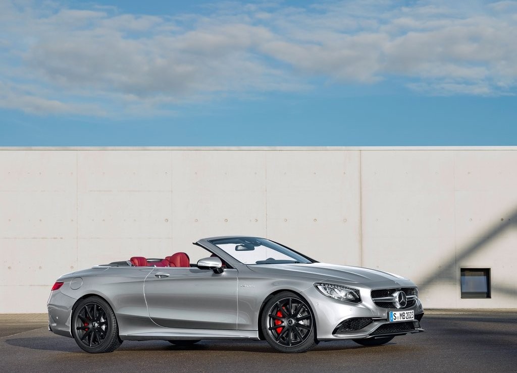 MERCEDES-AMG S 63 CABRIOLET APRESENTA EDIÇÃO COMEMORATIVA EM DETROIT, foto 2