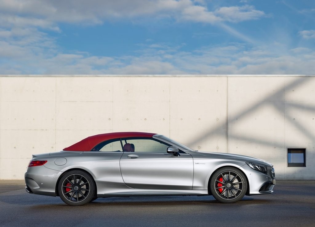 MERCEDES-AMG S 63 CABRIOLET APRESENTA EDIÇÃO COMEMORATIVA EM DETROIT, foto 4