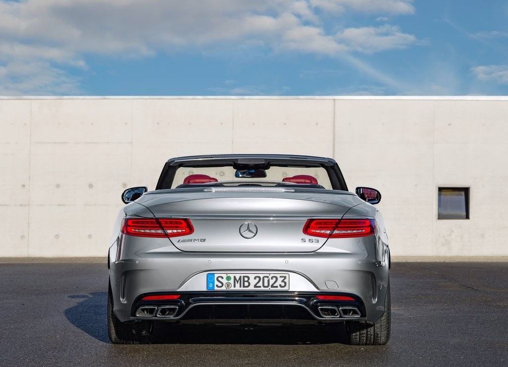 MERCEDES-AMG S 63 CABRIOLET APRESENTA EDIÇÃO COMEMORATIVA EM DETROIT, foto 13