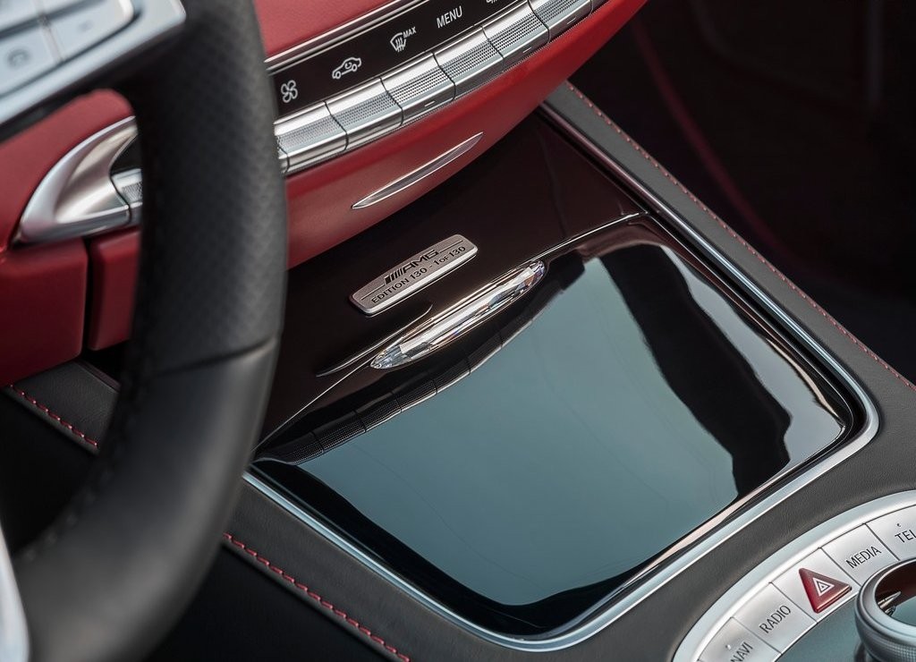 MERCEDES-AMG S 63 CABRIOLET APRESENTA EDIÇÃO COMEMORATIVA EM DETROIT, foto 18