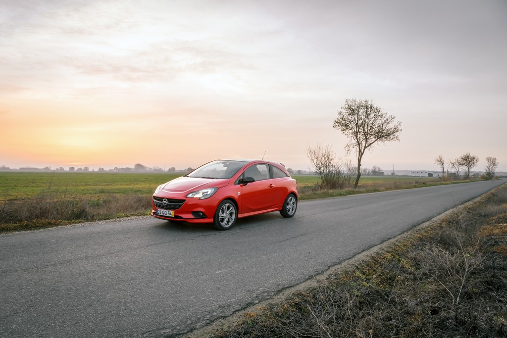 OPEL LANÇA EM PORTUGAL A REEDIÇÃO DO CORSA GT, foto 10