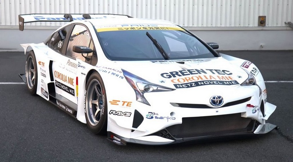TOYOTA PRIUS GT300 DE COMPETIÇÃO FOI REVELADO NO SALÃO DE TOKYO, foto 1