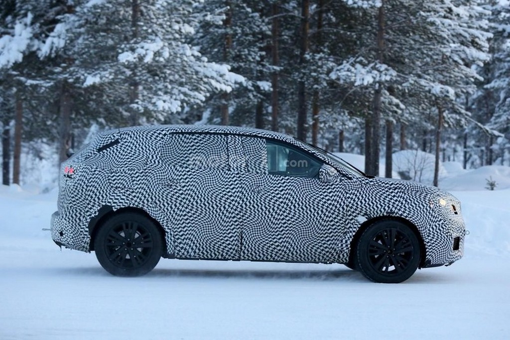 SEGUNDA GERAÇÃO DO PEUGEOT 3008 SEGUE EM TESTES, foto 9