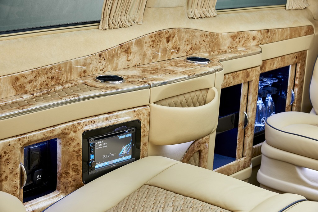 MERCEDES-BENZ V CLASS BLACK CRYSTAL: O ÚLTIMO TRABALHO DA LARTE DESIGN, foto 10