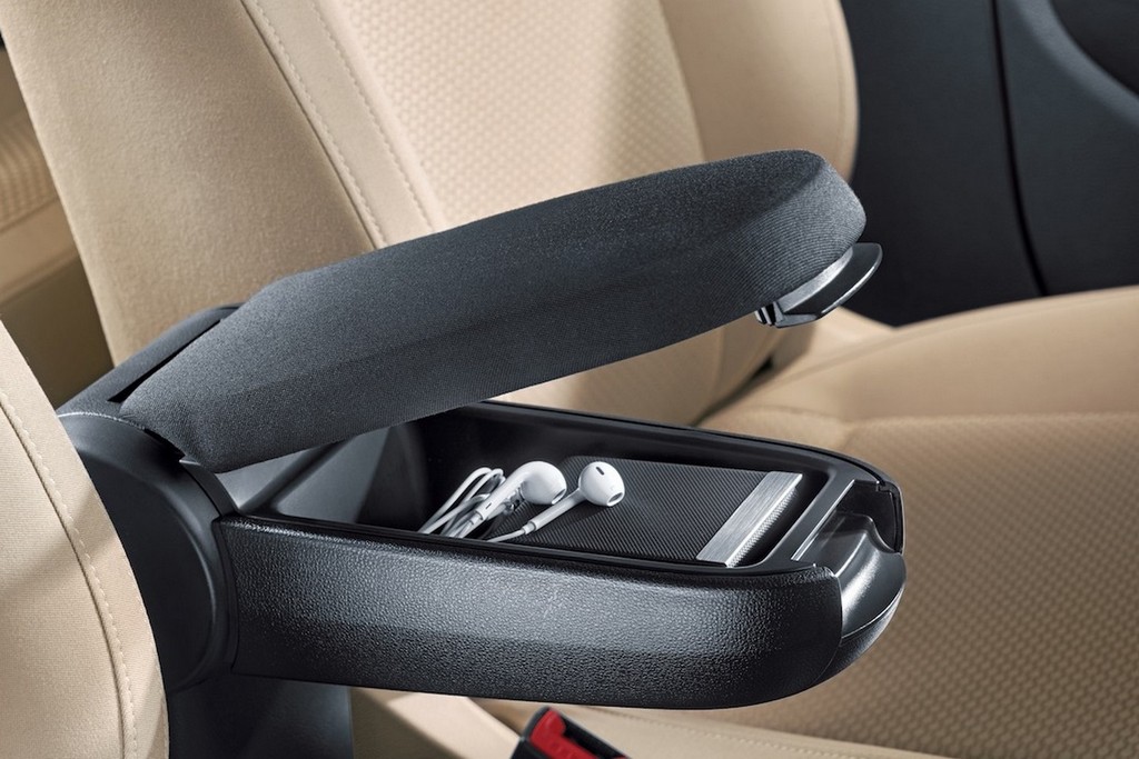 VOLKSWAGEN AMEO ESTRÉIA NA ÍNDIA, foto 11