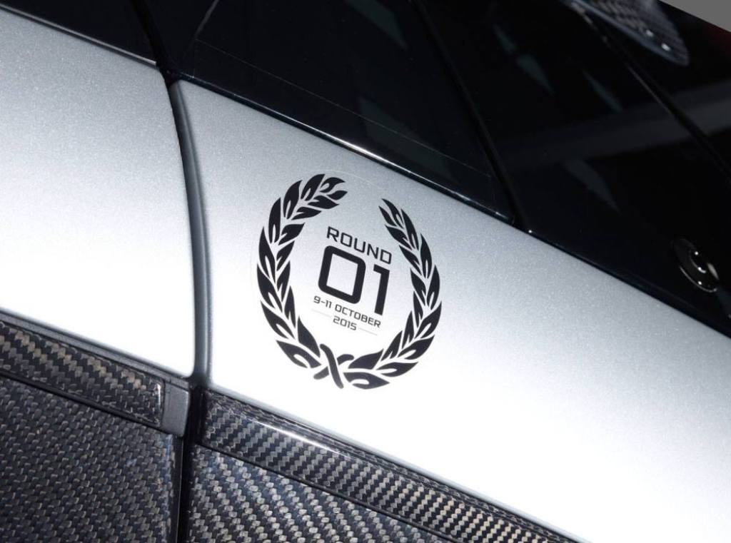 A OFICINA DOS SONHOS: DOZE EXEMPLARES DO McLAREN P1 GTR REUNIDOS, foto 8