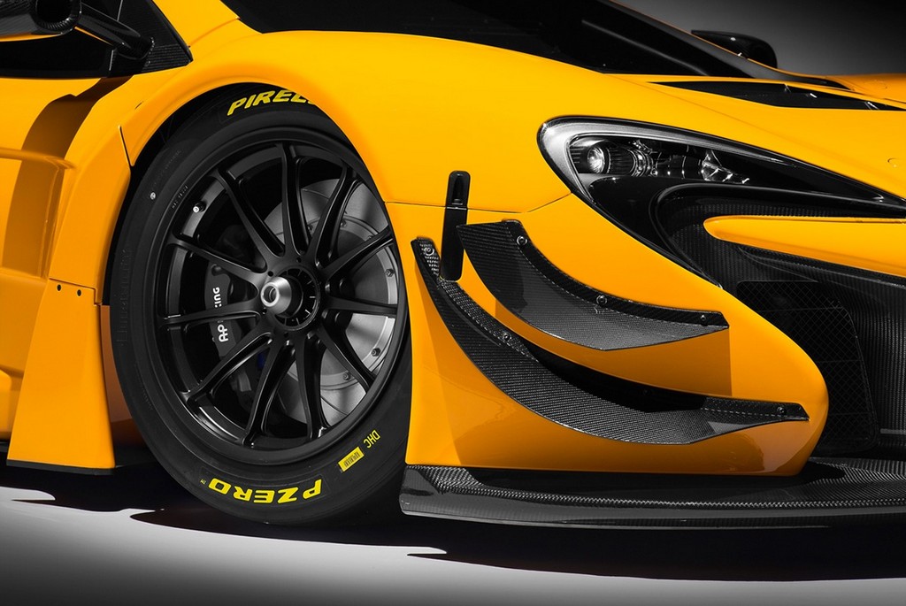 McLAREN 650S GT3 SURGE RENOVADO PARA OS CIRCUITOS, foto 6