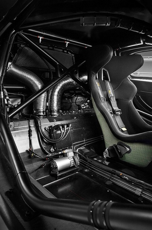 McLAREN 650S GT3 SURGE RENOVADO PARA OS CIRCUITOS, foto 8