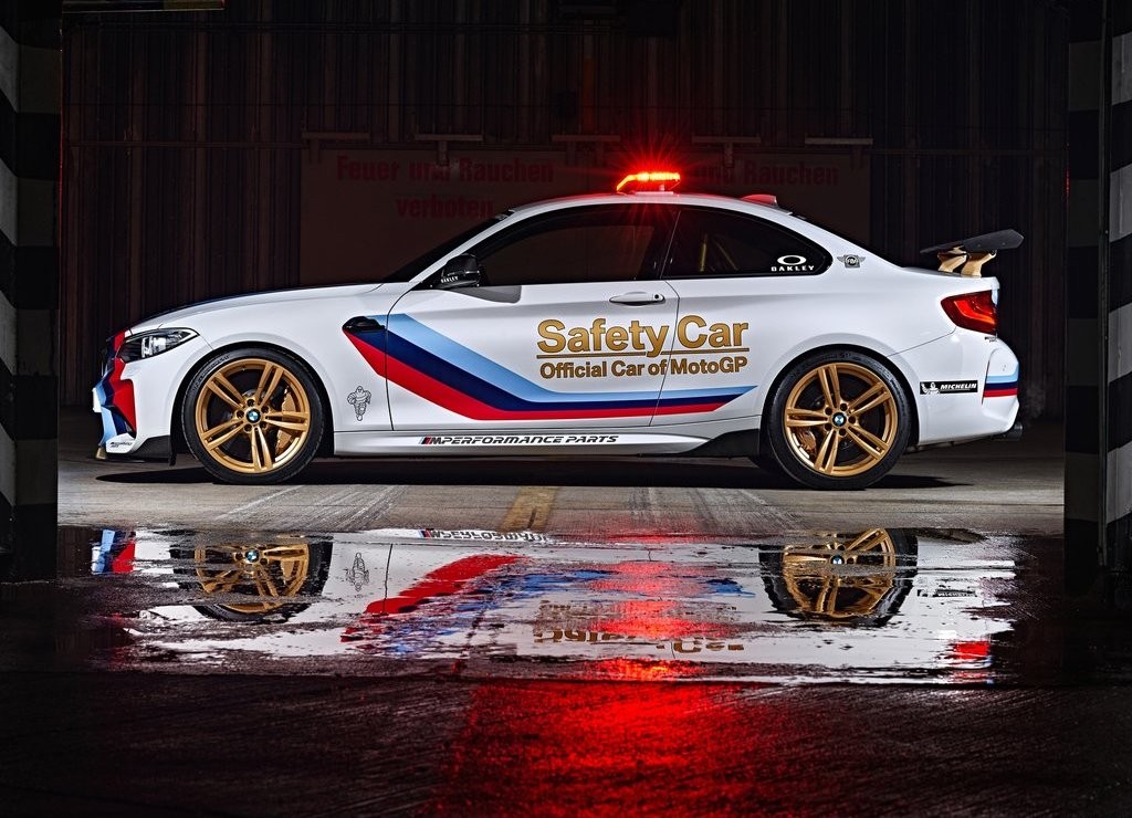 BMW APRESENTA O M2 MOTOGP SAFETY CAR, foto 6