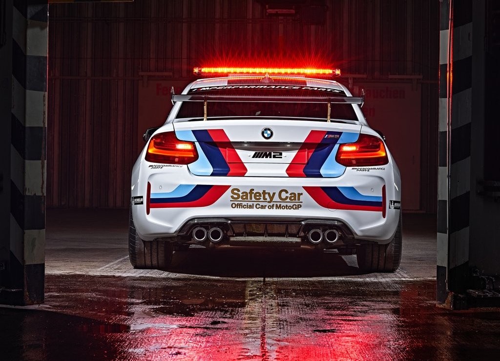 BMW APRESENTA O M2 MOTOGP SAFETY CAR, foto 9