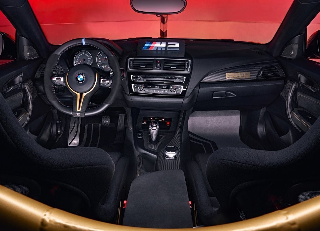 BMW APRESENTA O M2 MOTOGP SAFETY CAR, foto 11