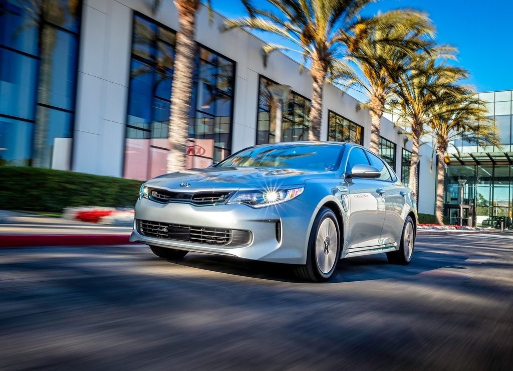 KIA OPTIMA COM VERSÕES HÍBRIDA E HÍBRIDA PLUG-IN EM CHICAGO, foto 4