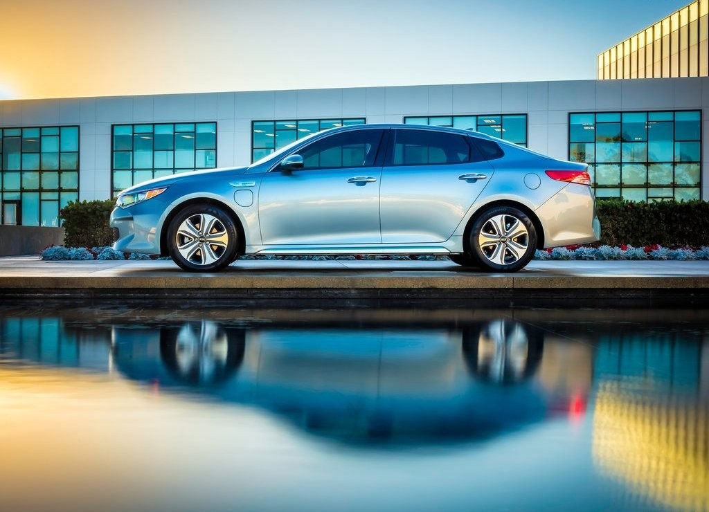 KIA OPTIMA COM VERSÕES HÍBRIDA E HÍBRIDA PLUG-IN EM CHICAGO, foto 8