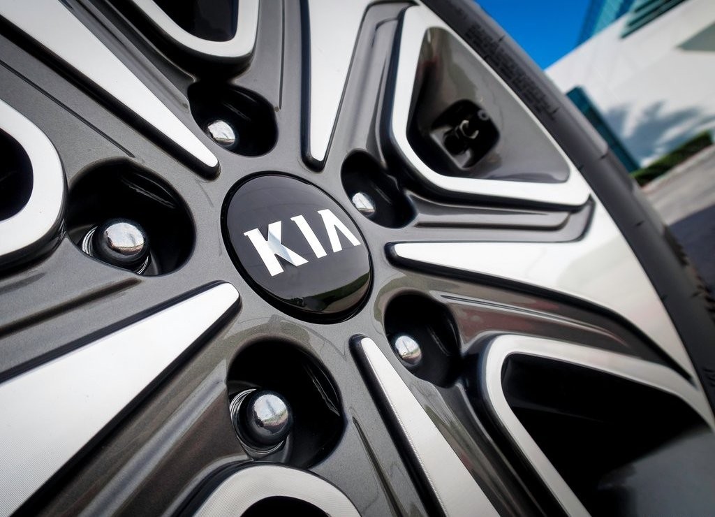 KIA OPTIMA COM VERSÕES HÍBRIDA E HÍBRIDA PLUG-IN EM CHICAGO, foto 29
