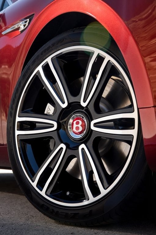 BENTLEY APRESENTARÁ O FLYING SPUR V8 S COM UM TOQUE ESPORTIVO EM GENEBRA, foto 10