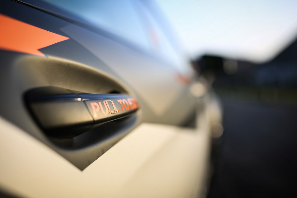 MERCEDES-BENZ CLS 500 BLACK EDITION STEALTH: PARA AQUELES QUE GOSTAM DE APARECER, foto 11