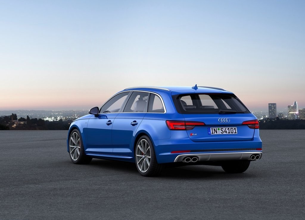 AUDI REVELA O S4 AVANT, foto 10