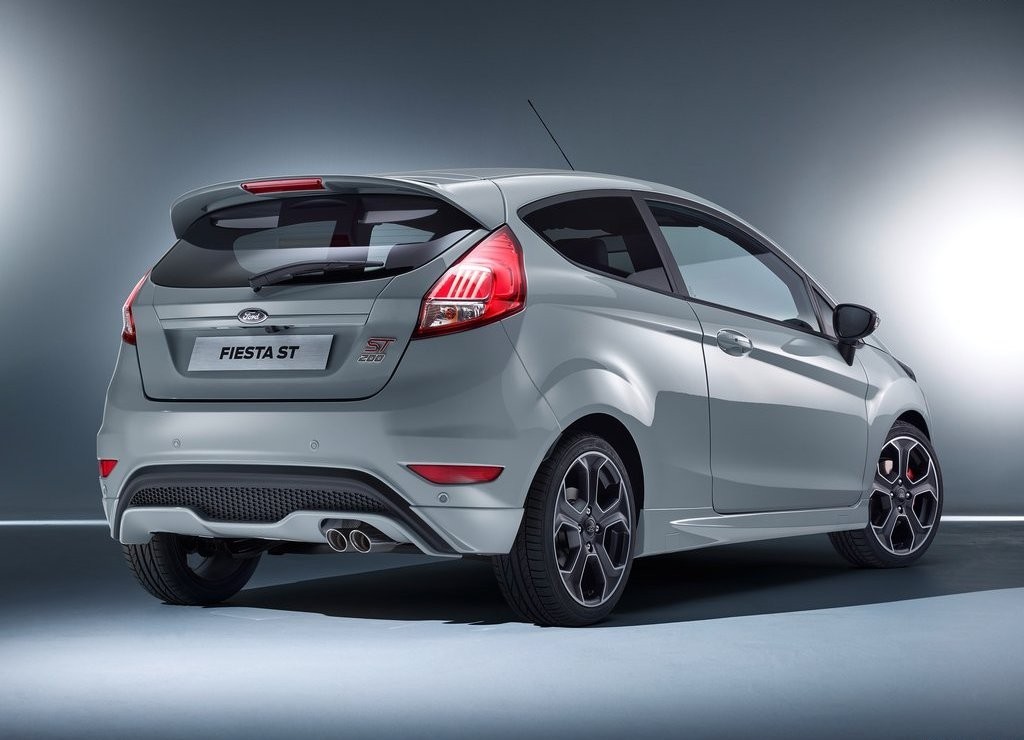 FORD REVELA O FIESTA ST200, QUE TAMBÉM ESTARÁ EM GENEBRA, foto 2