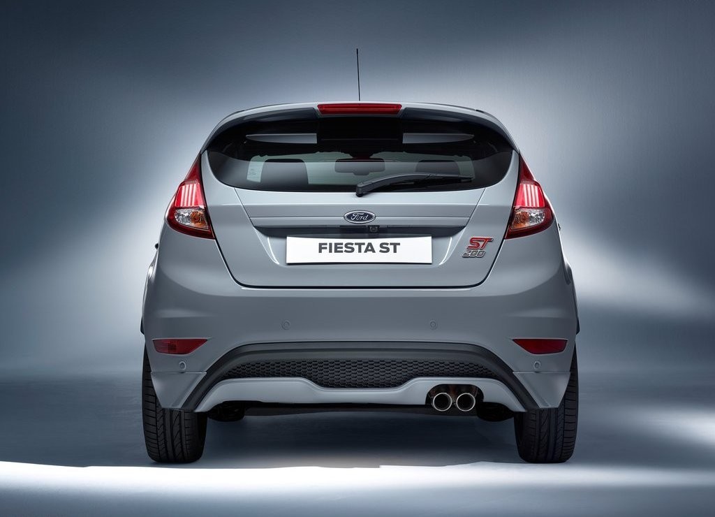 FORD REVELA O FIESTA ST200, QUE TAMBÉM ESTARÁ EM GENEBRA, foto 3
