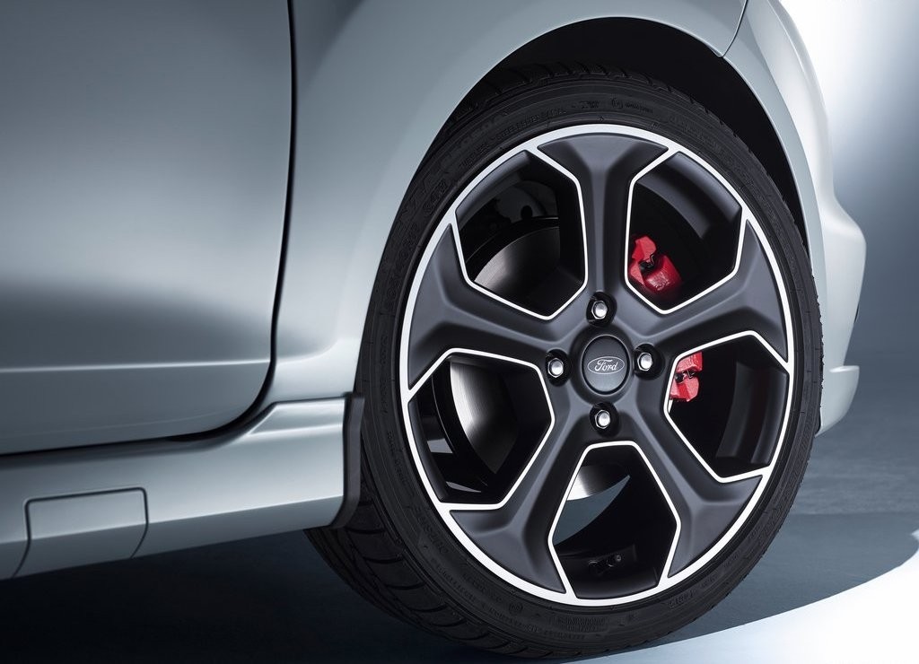 FORD REVELA O FIESTA ST200, QUE TAMBÉM ESTARÁ EM GENEBRA, foto 9