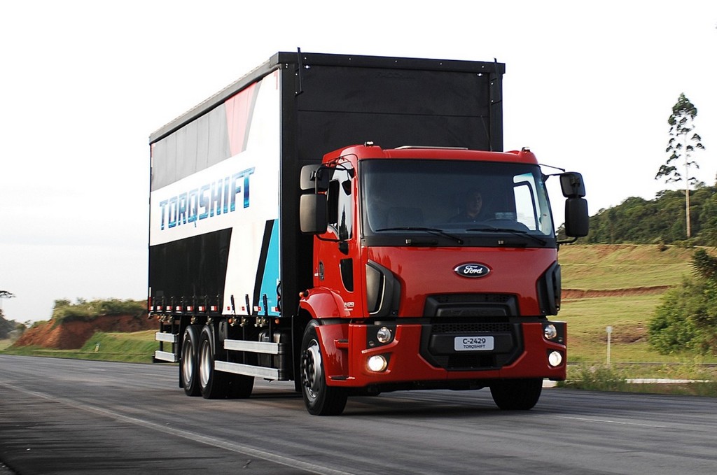 FORD LANÇA NO BRASIL SEIS NOVOS CAMINHÕES DA LINHA 2017 DE MÉDIOS E PESADOS COM TRANSMISSÃO AUTOMATIZADA DE ÚLTIMA GERAÇÃO, foto 2