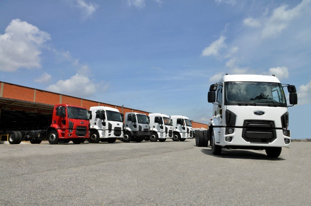FORD LANÇA NO BRASIL SEIS NOVOS CAMINHÕES DA LINHA 2017 DE MÉDIOS E PESADOS COM TRANSMISSÃO AUTOMATIZADA DE ÚLTIMA GERAÇÃO, foto 9