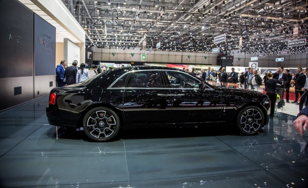 ROLLS-ROYCE APRESENTA A EDIÇÃO ESPECIAL BLACK BADGE PARA OS MODELOS GHOST E WRAITH, foto 12