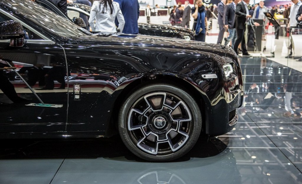 ROLLS-ROYCE APRESENTA A EDIÇÃO ESPECIAL BLACK BADGE PARA OS MODELOS GHOST E WRAITH, foto 19