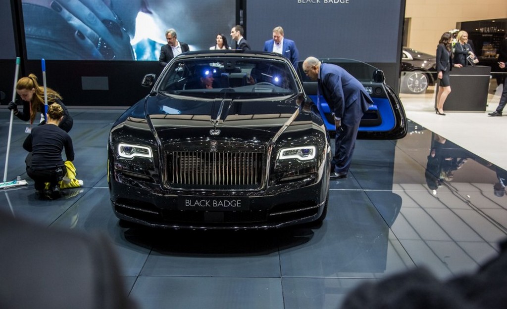 ROLLS-ROYCE APRESENTA A EDIÇÃO ESPECIAL BLACK BADGE PARA OS MODELOS GHOST E WRAITH, foto 36
