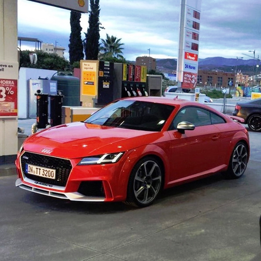 AUDI TT-RS E R8 SPYDER APANHADOS EM TESTES NA ESPANHA, foto 1