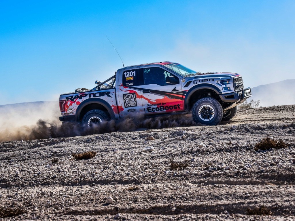 FORD F-150 RAPTOR DE SÉRIE ENFRENTA A CORRIDA MAIS RADICAL DA AMÉRICA DO NORTE NO DESERTO DE LAS VEGAS, foto 2
