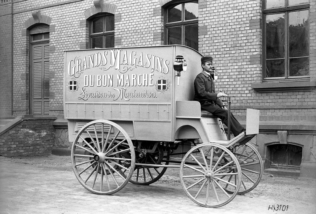 PIONEIRISMO DA MERCEDES-BENZ EM SISTEMAS DE SEGURANÇA É DESTAQUE NO MAIOR EVENTO DE CAMINHÕES CLÁSSICOS DA EUROPA, foto 1