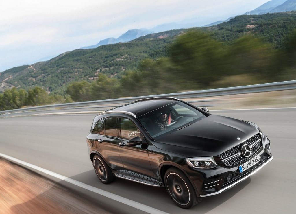 MERCEDES-AMG GLC 43 4MATIC REVELADO ANTES DA ESTREIA NO SALÃO DE NEW YORK, foto 5