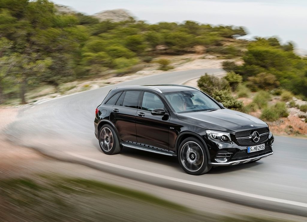 MERCEDES-AMG GLC 43 4MATIC REVELADO ANTES DA ESTREIA NO SALÃO DE NEW YORK, foto 6