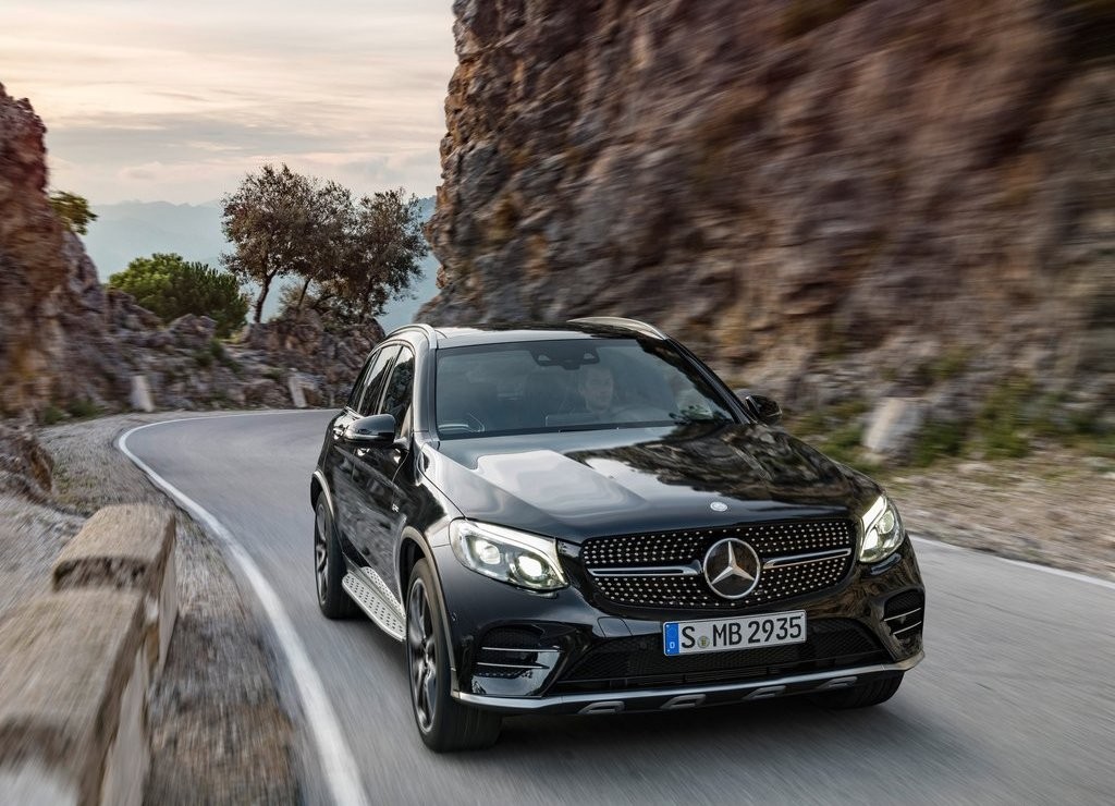 MERCEDES-AMG GLC 43 4MATIC REVELADO ANTES DA ESTREIA NO SALÃO DE NEW YORK, foto 10