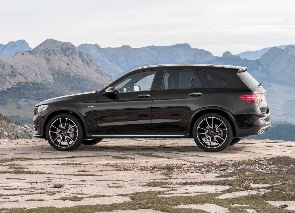 MERCEDES-AMG GLC 43 4MATIC REVELADO ANTES DA ESTREIA NO SALÃO DE NEW YORK, foto 13